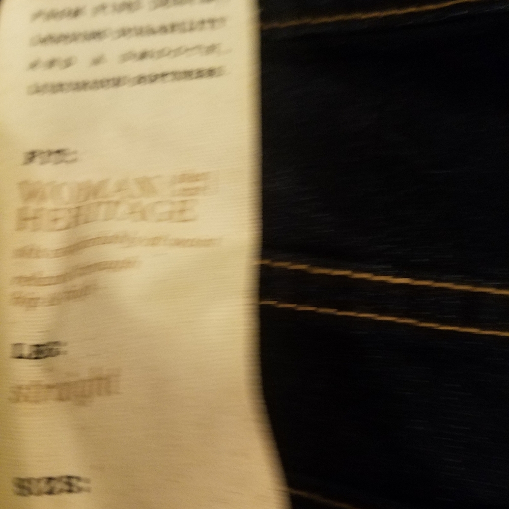 Blue Jeans - Picture 3 of 3